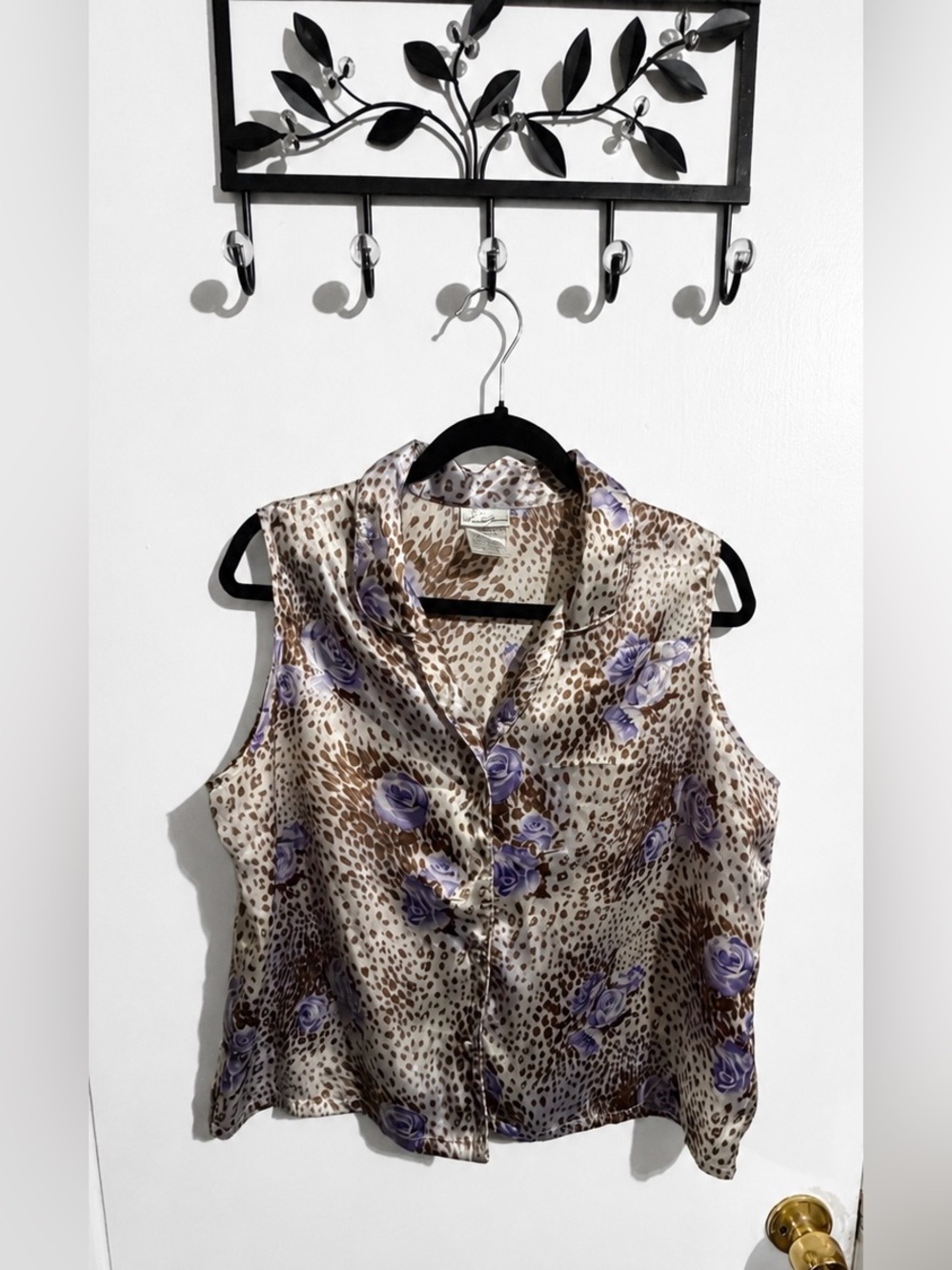 Secret Treasures Sleeveless Satin Blouse – Leopard & Lavender Rose Print